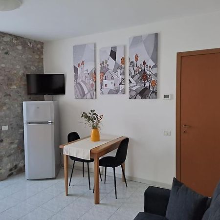 Appartamento Anna Lungo Fiume - Lago Maggiore Sesto Calende Εξωτερικό φωτογραφία
