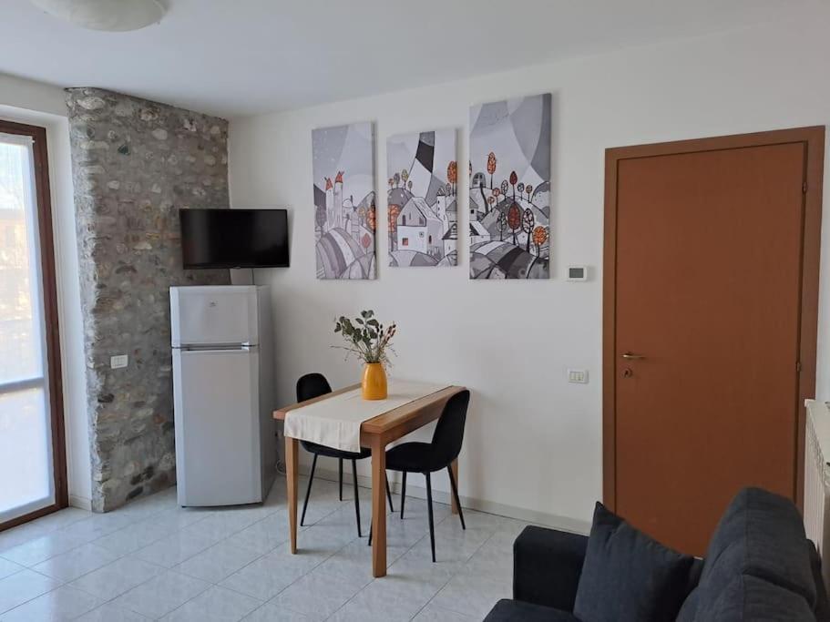 Appartamento Anna Lungo Fiume - Lago Maggiore Sesto Calende Εξωτερικό φωτογραφία
